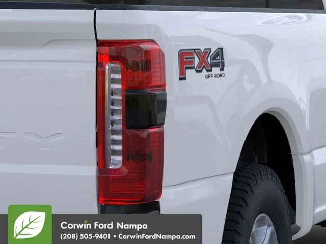 New 2026 Oxford White Ford XLT image 21