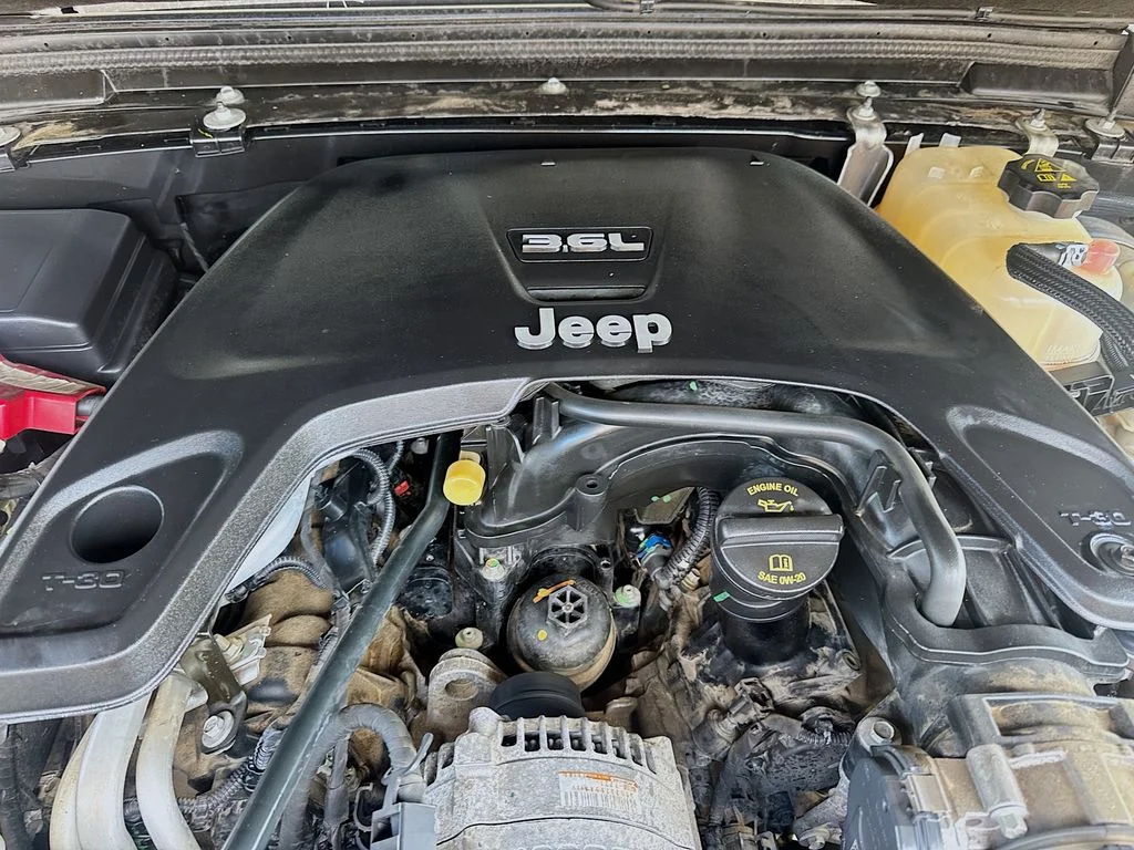 Used 2019 Gray Jeep Unlimited Rubicon image 38