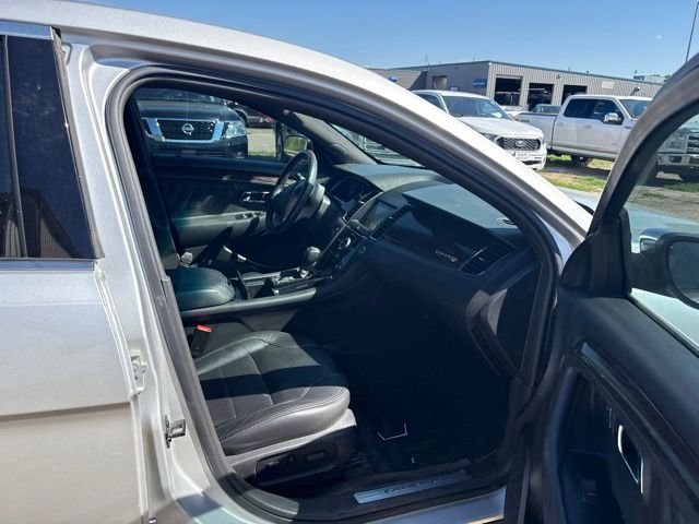 Used 2017 Silver Ford Limited image 12