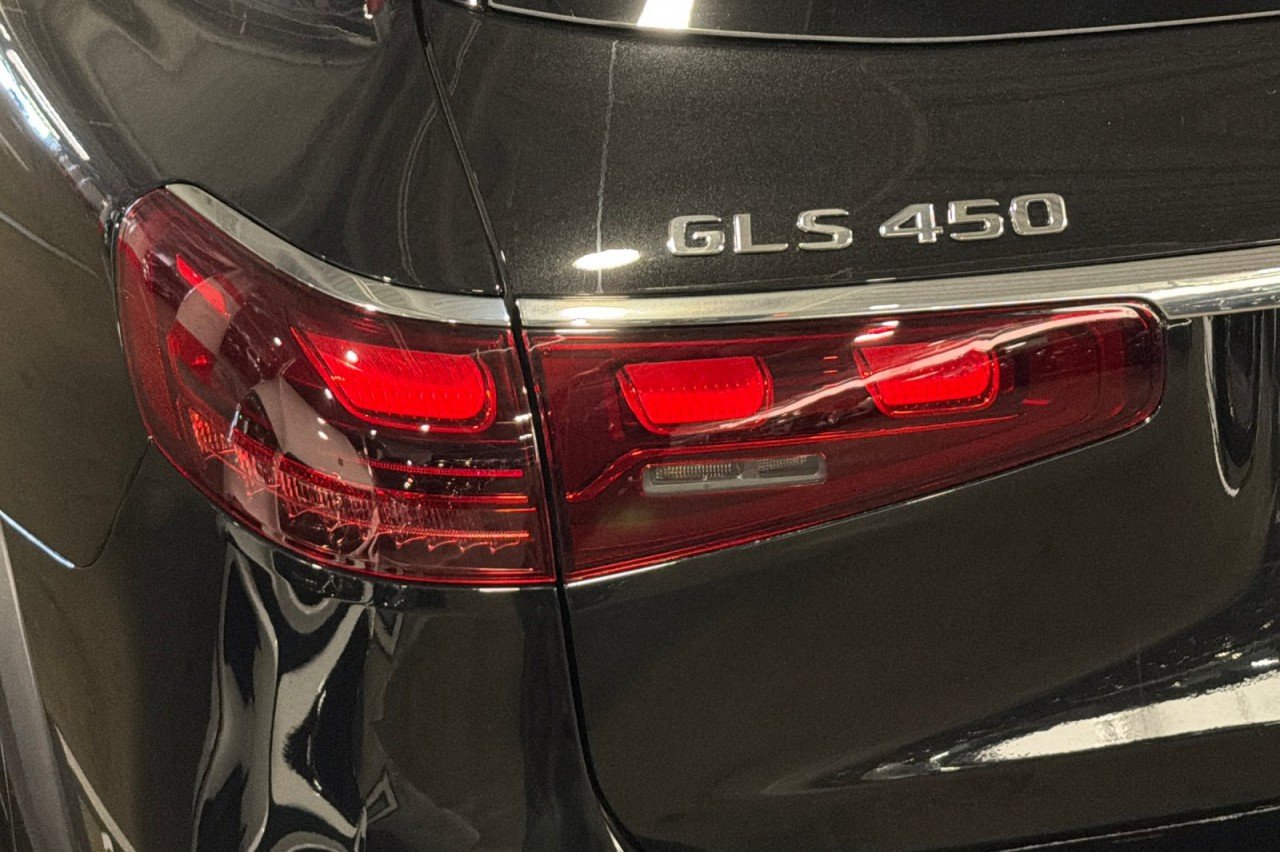 New 2026 Obsidian Black Metallic Mercedes-Benz GLS 450 4MATIC® SUV image 28