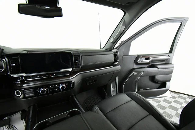2024 GMC Sierra 3500HD SLT - Photo 21