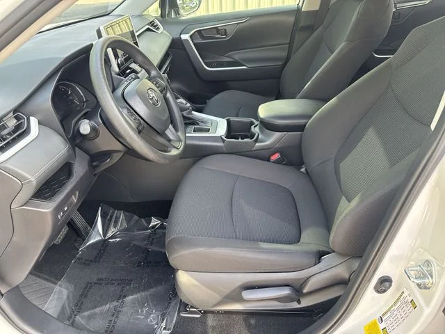 Used 2025 White Toyota LE image 15