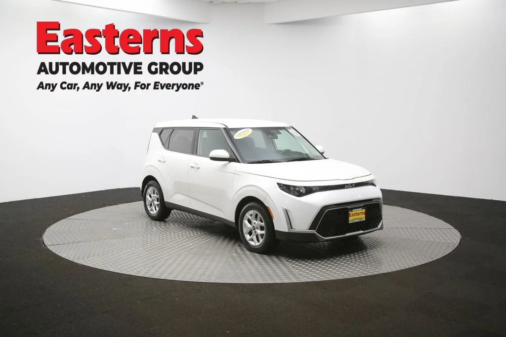 Used 2023 White Kia LX image 47