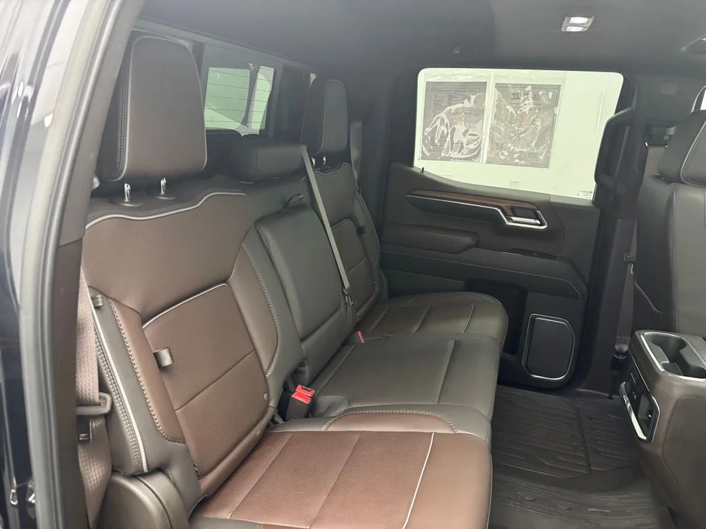 Used 2023 Silver GMC Denali image 44