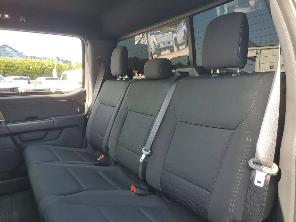 Used 2024 Silver Ford XLT image 31
