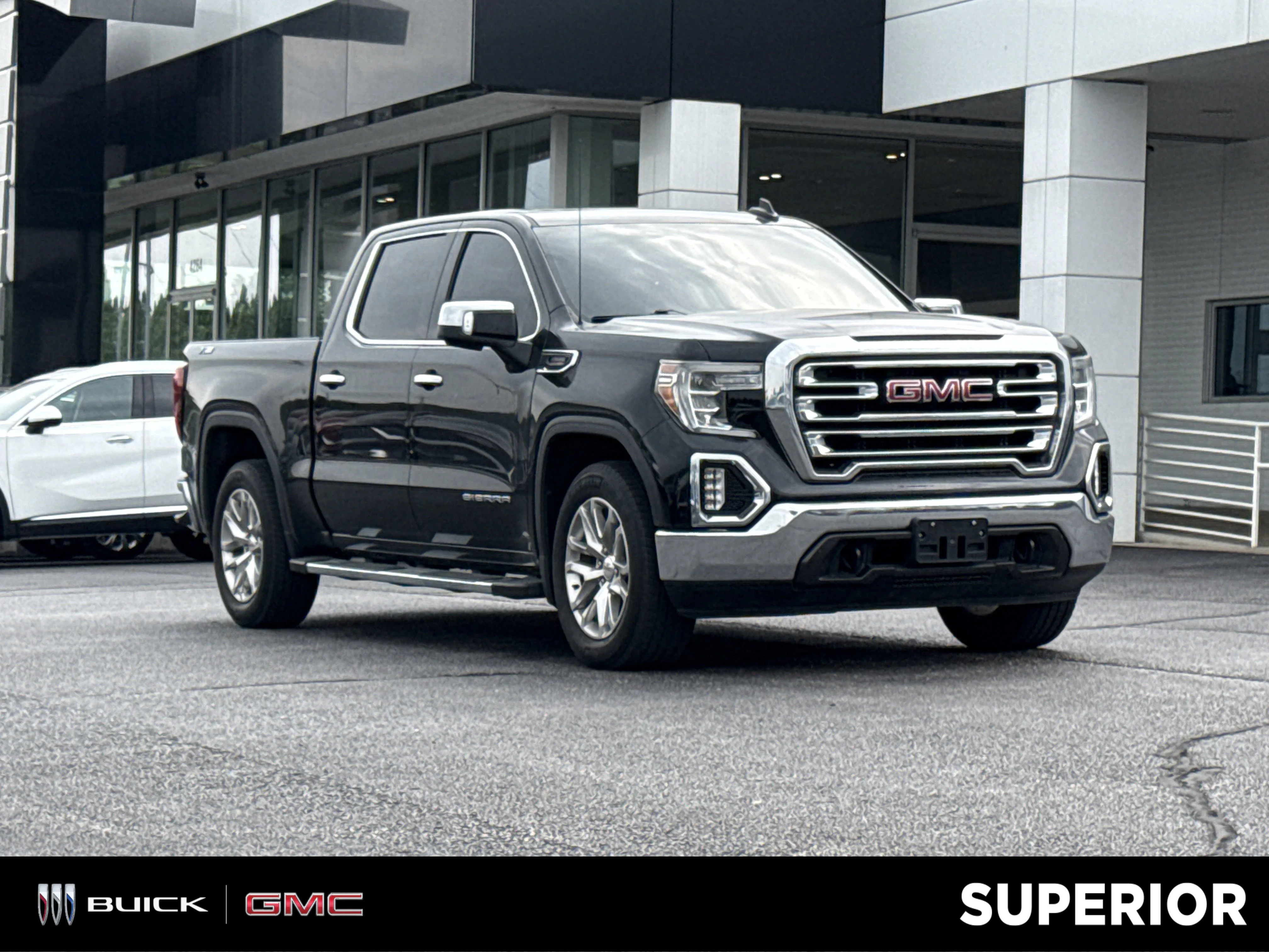 2021 GMC Sierra 4WD Crew Cab Short Box SLT's photo