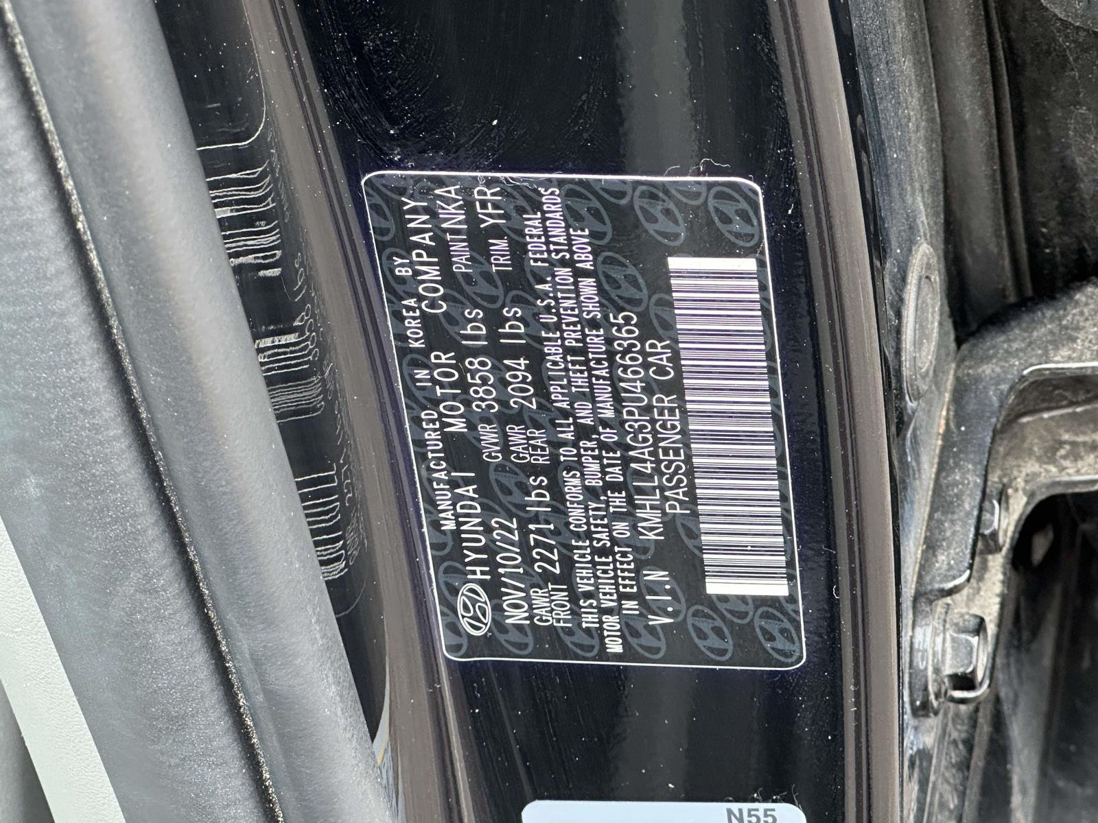 Certified Used 2023 Black Hyundai SE image 16