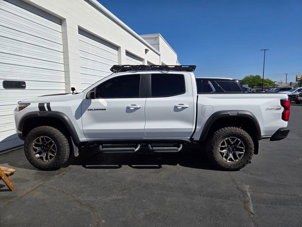 2023 Chevrolet Colorado 4WD ZR2 Crew Cab Short Box's photo