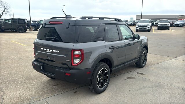 New 2026 Carbonized Gray Metallic Ford Outer Banks® image 41