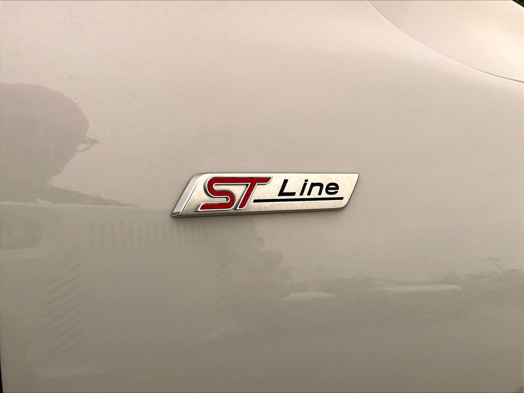 Used 2025 Space Silver Metallic Ford ST-Line Select image 26