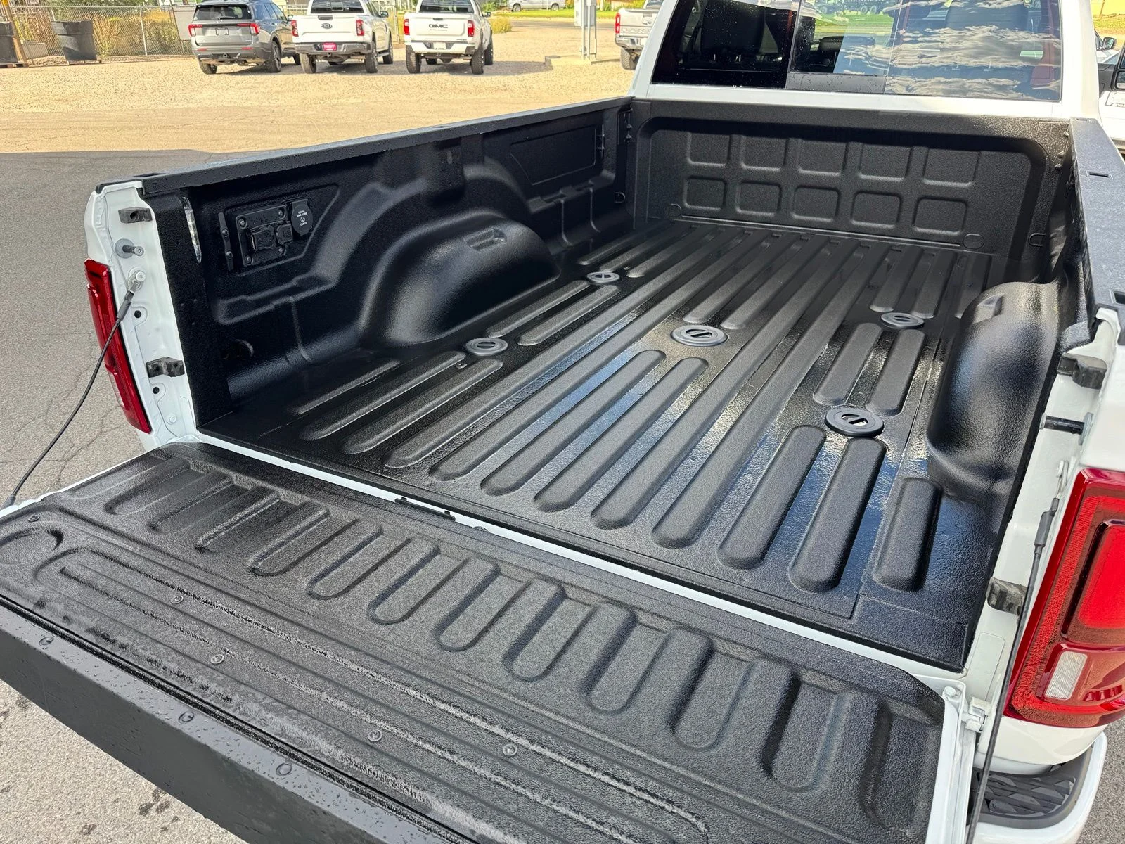 New 2026 Bright White Clear-Coat Exterior Paint RAM Laramie image 8