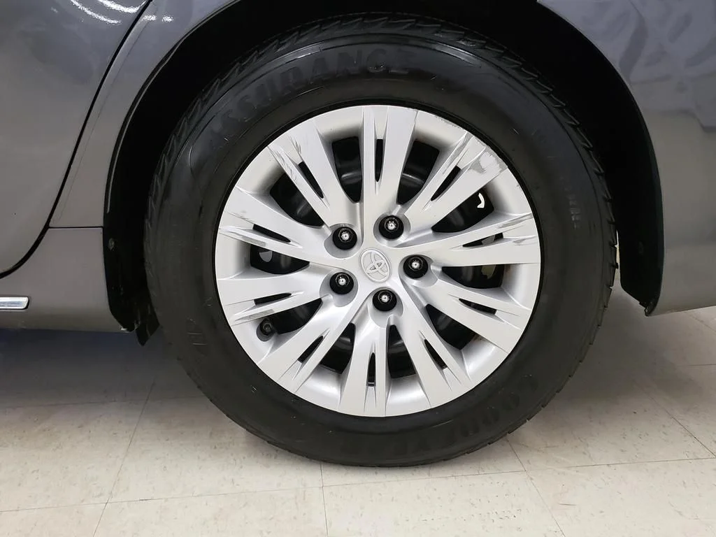 Used 2013 Magnetic Gray Metallic Toyota LE image 26