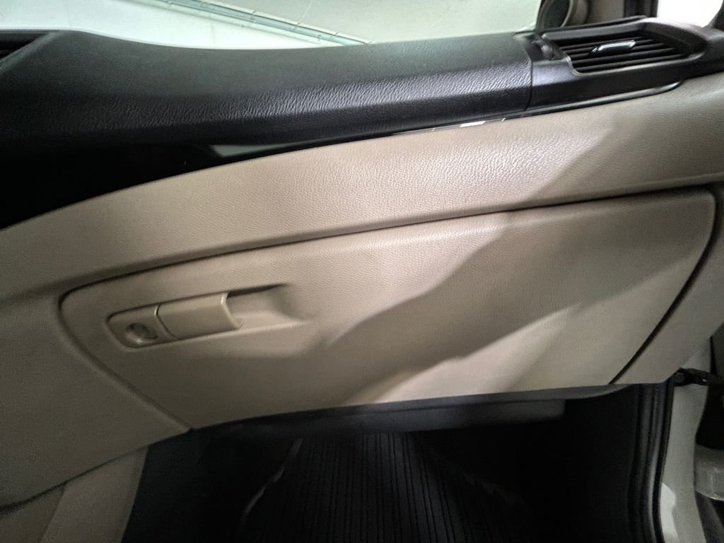 Used 2019 White Honda RTL-E image 24