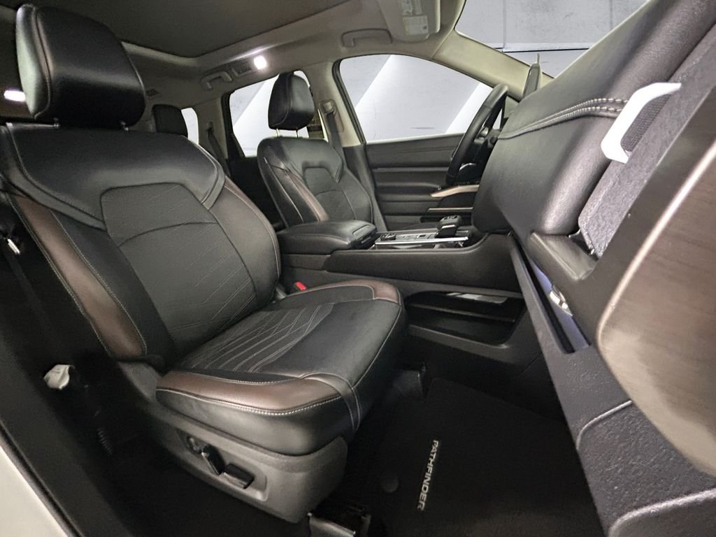 2023 Nissan Pathfinder Platinum - Photo 14