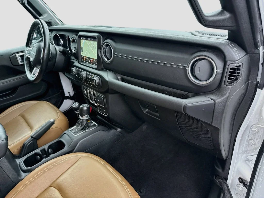Used 2023 White Jeep Sahara 4xe image 34