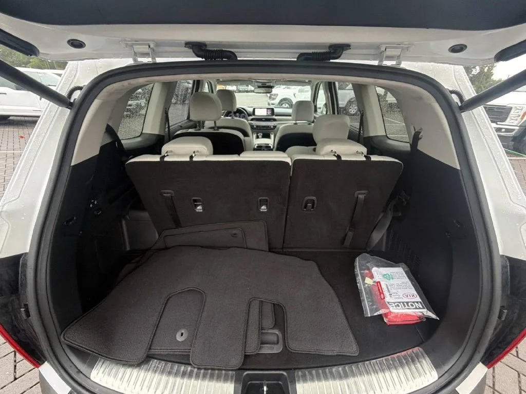 Used 2021 White Kia SX image 29