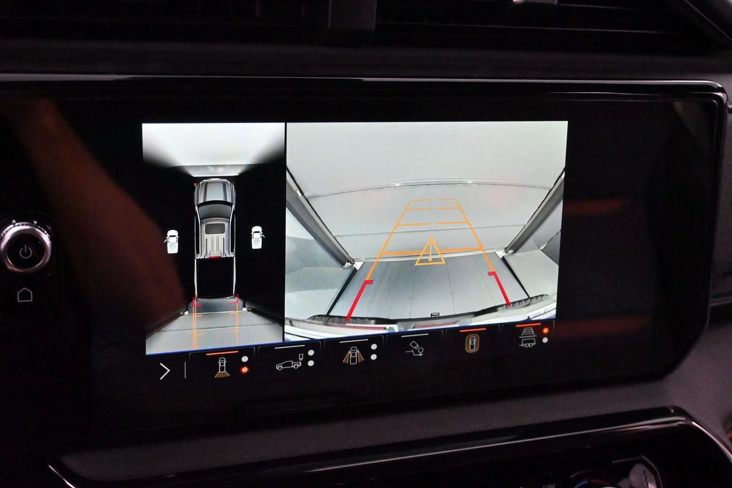 Used 2024 Titanium Rush Metallic GMC AT4 image 22