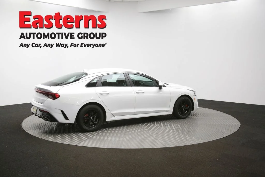 Used 2023 White Kia LXS image 40
