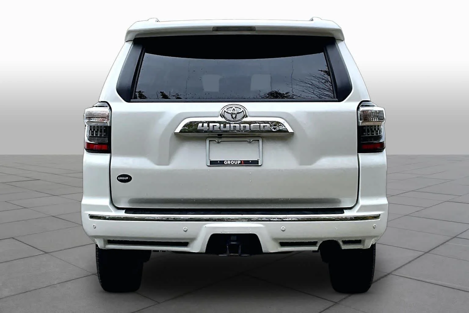 Certified Used 2023 Blizzard Pearl Toyota Limited image 5