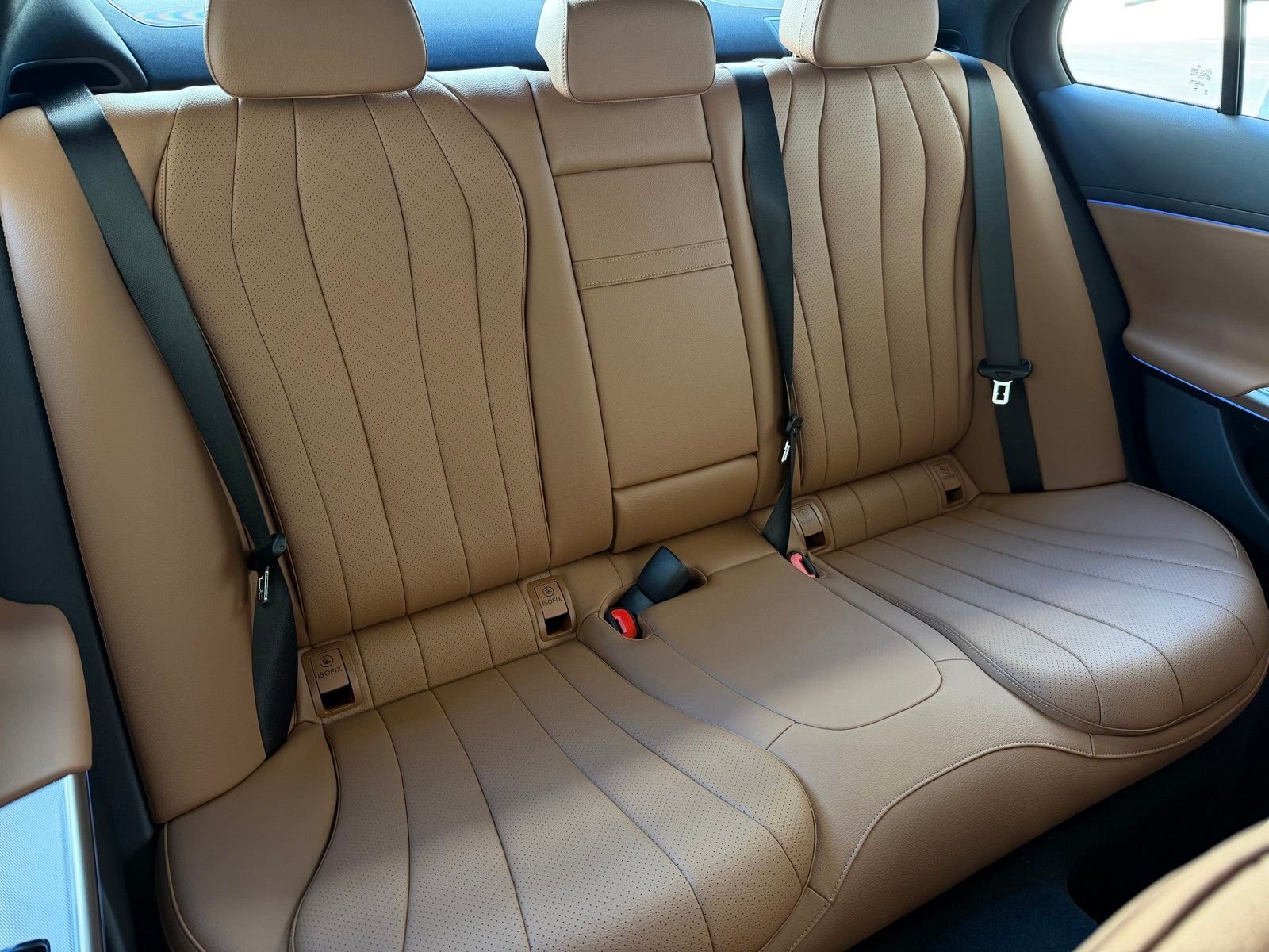 New 2026 Nautical Blue Metallic Mercedes-Benz E 350 image 17