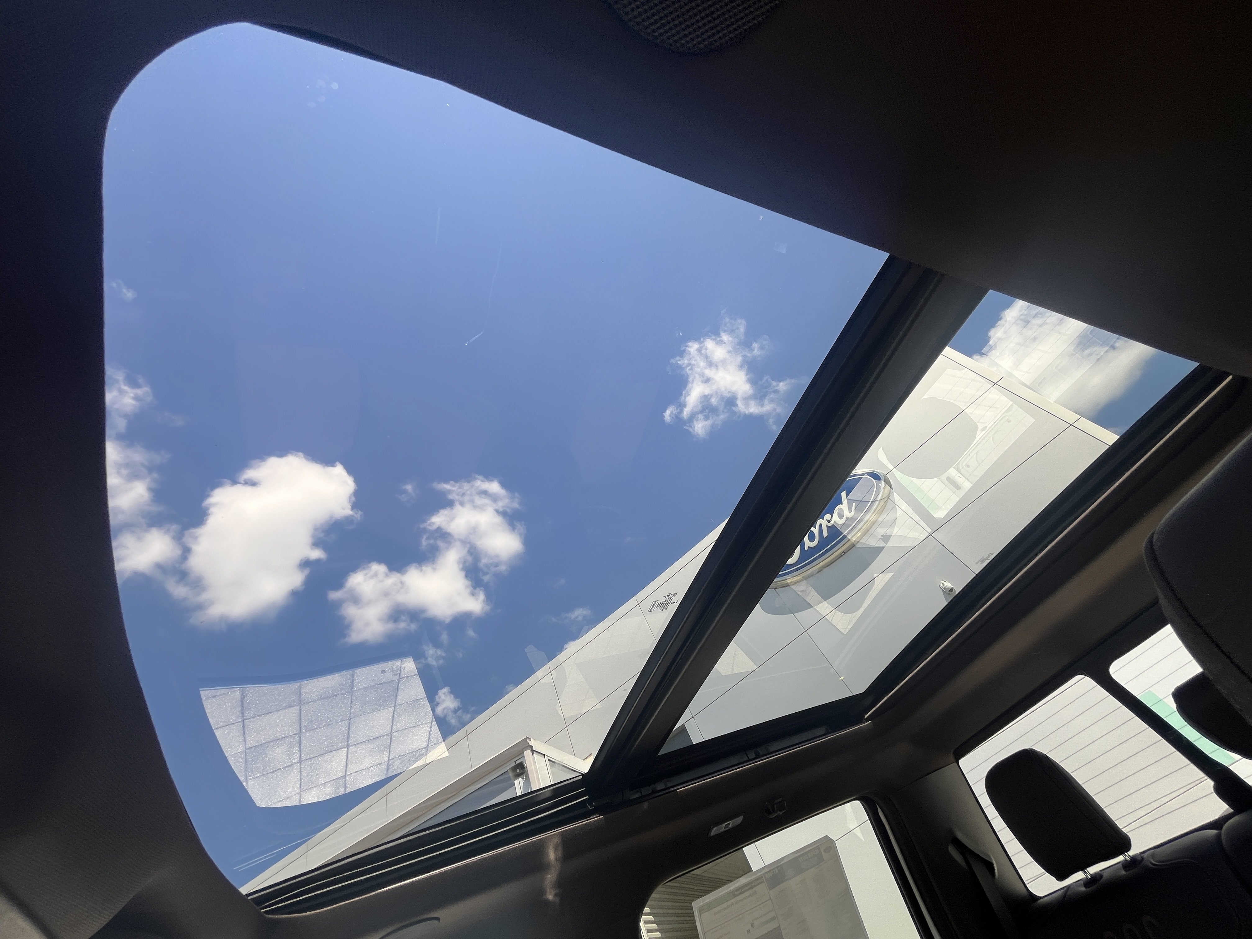 New 2026 Star White Metallic Tri-Coat Ford F-250® King Ranch® image 33