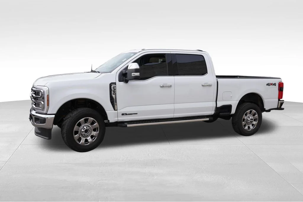 Used 2026 Oxford White Ford Lariat image 10