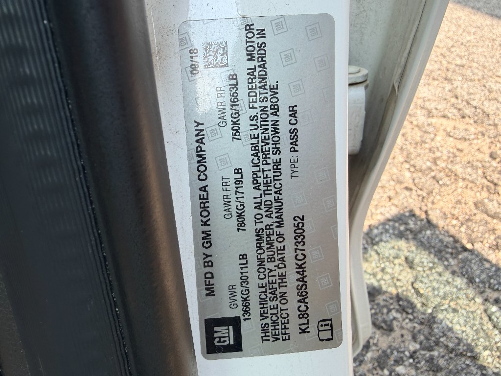 Used 2019 Summit White Chevrolet LS image 13