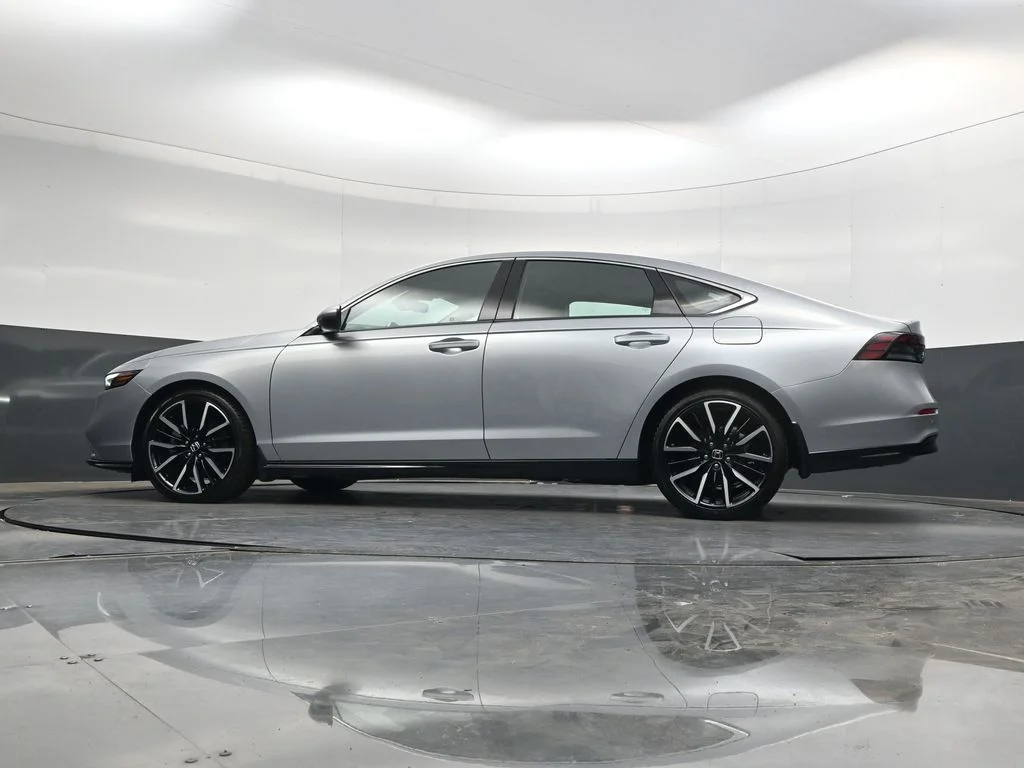 2025 Honda Accord Hybrid Touring - Photo 35