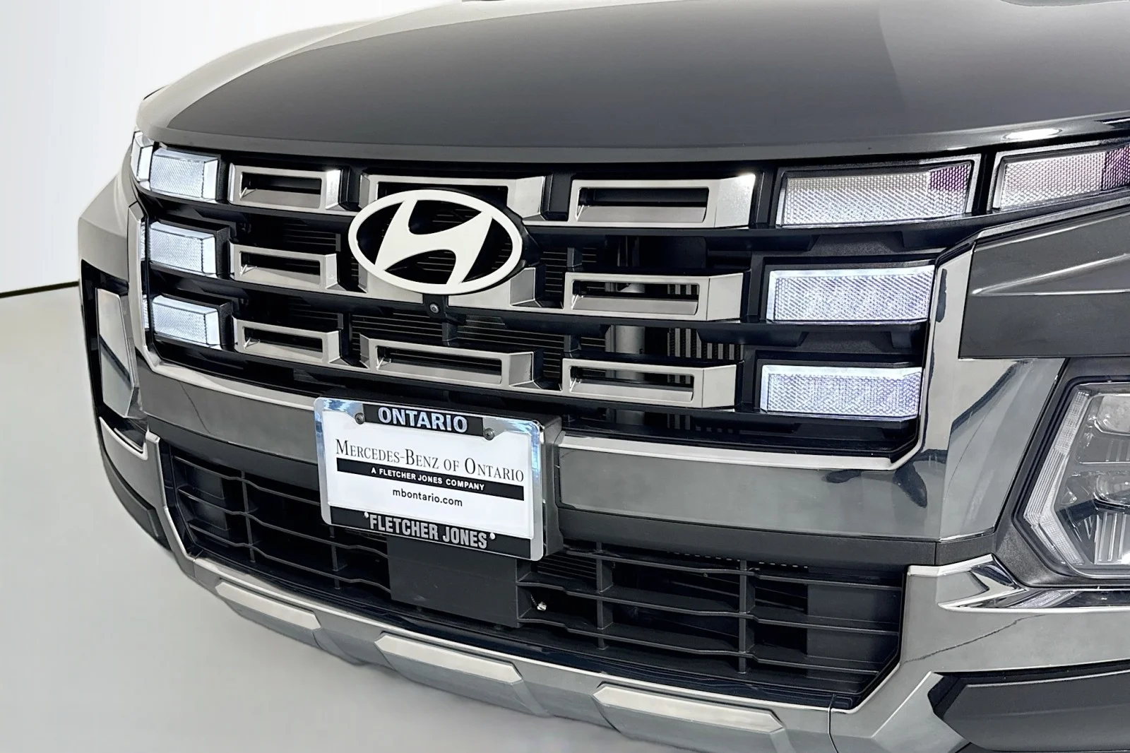 Used 2025 Phantom Black Hyundai Limited image 14