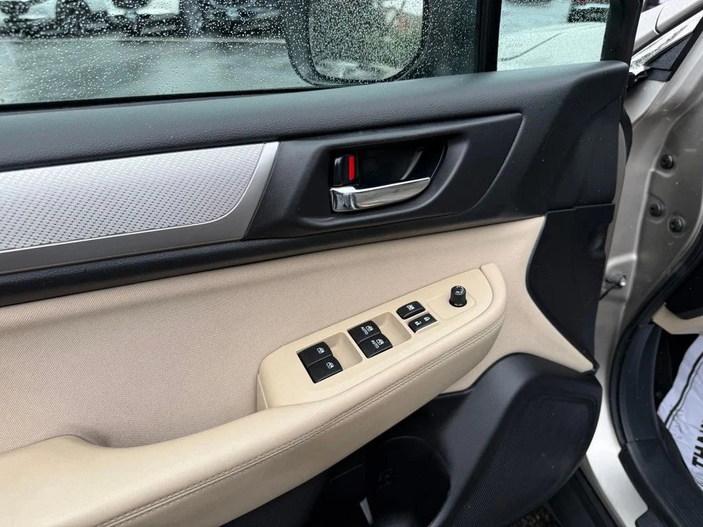 Used 2018 Gray Subaru 2.5i Premium image 15
