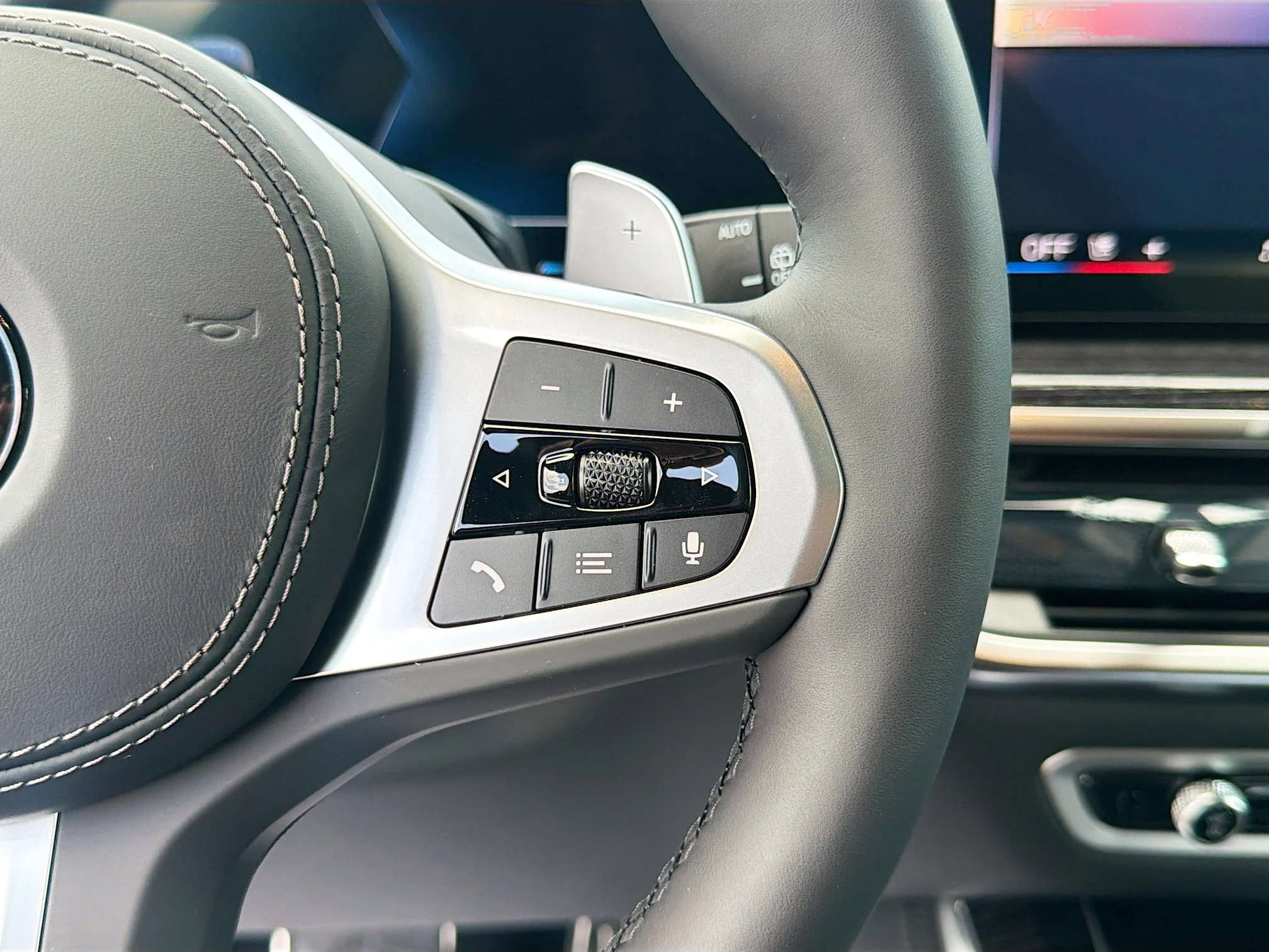 New 2026 Brooklyn Grey Metallic BMW sDrive40i image 37