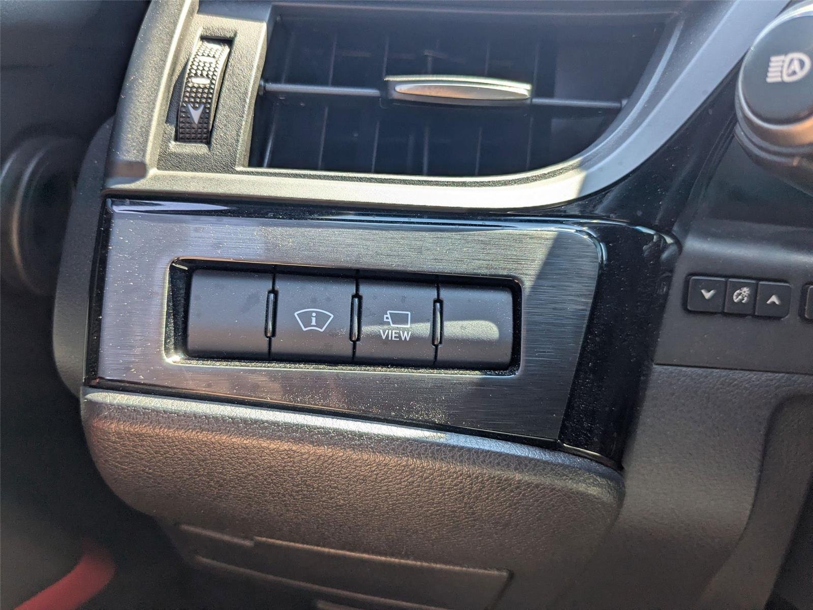 Used 2023  Lexus ES 350 F SPORT Handling image 15