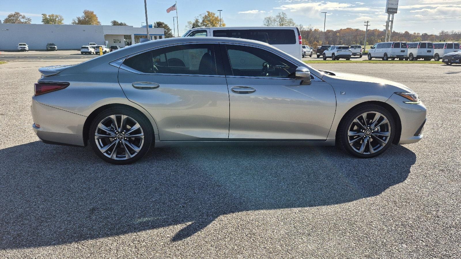 2020 Lexus ES 350 F SPORT photo 4