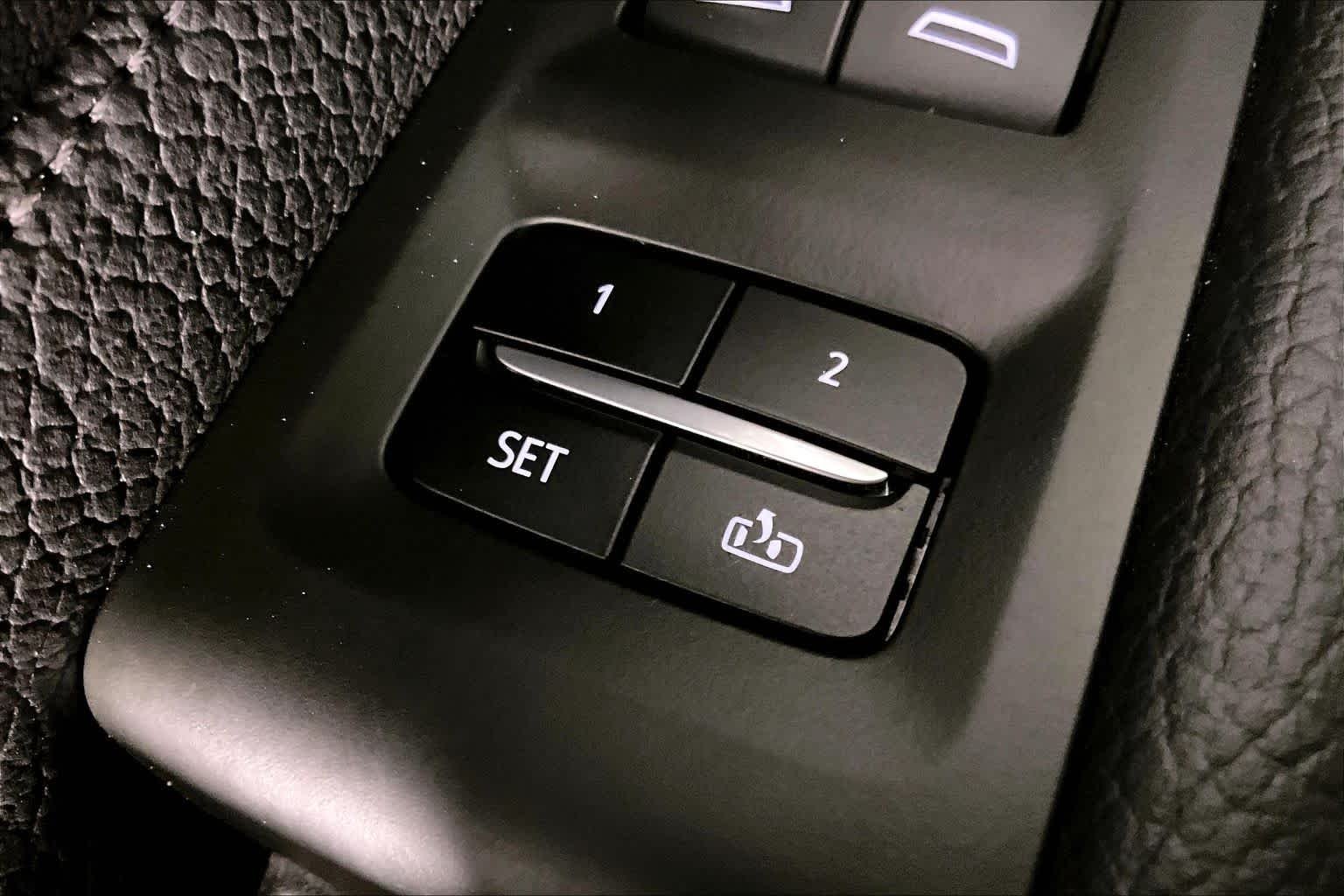 Used 2022 ONYX BLACK GMC Denali image 32