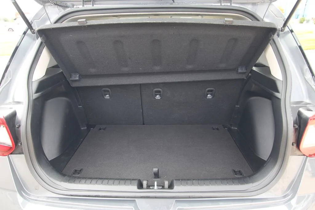 Used 2025 Gray Hyundai SEL image 13
