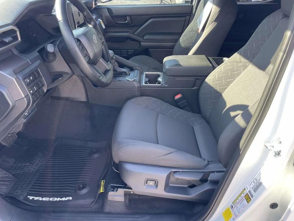 Used 2026 Ice Cap Toyota SR5 image 12