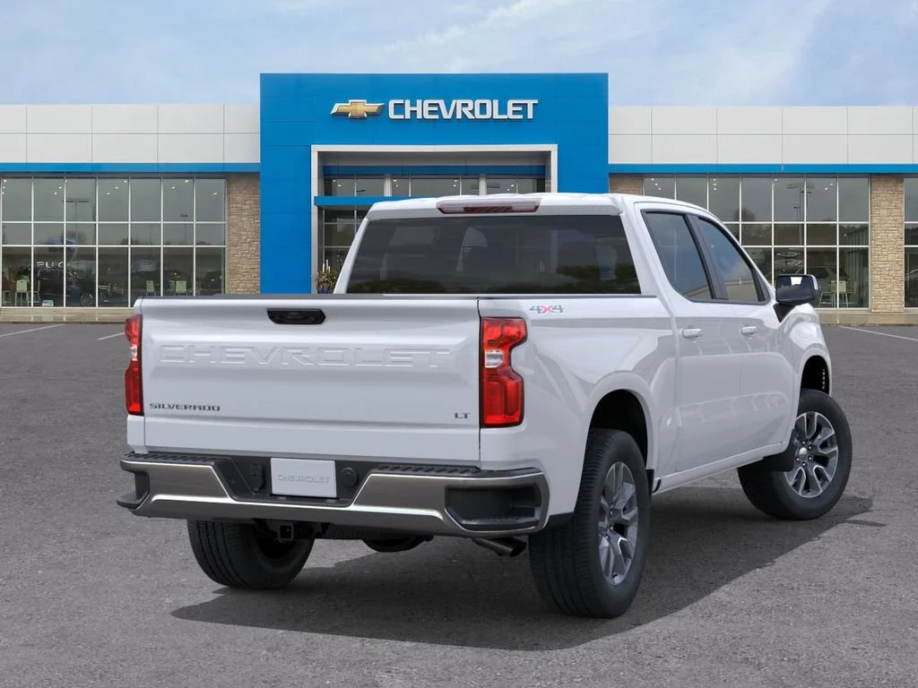 New 2026 Summit White Chevrolet LT (2FL) image 4
