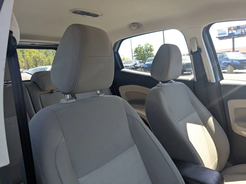 Used 2021  Ford S image 24