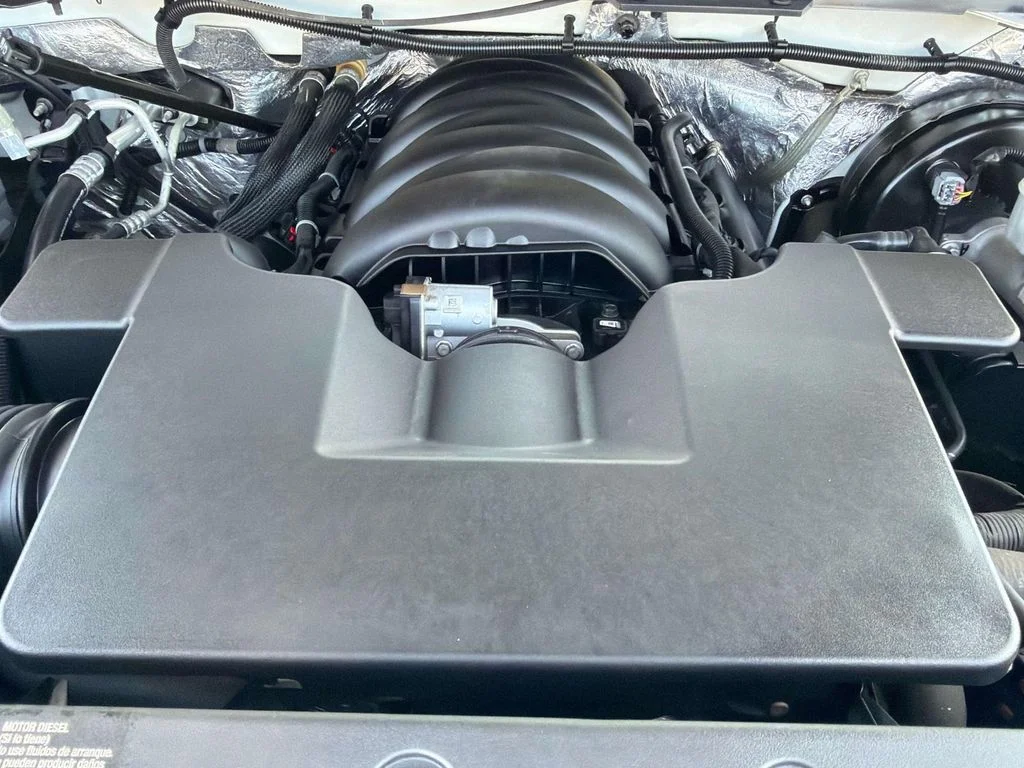 Used 2018 Summit White Chevrolet LT image 38