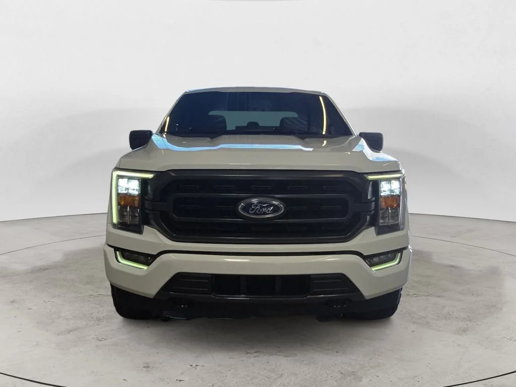 Used 2022 White Ford XLT image 2