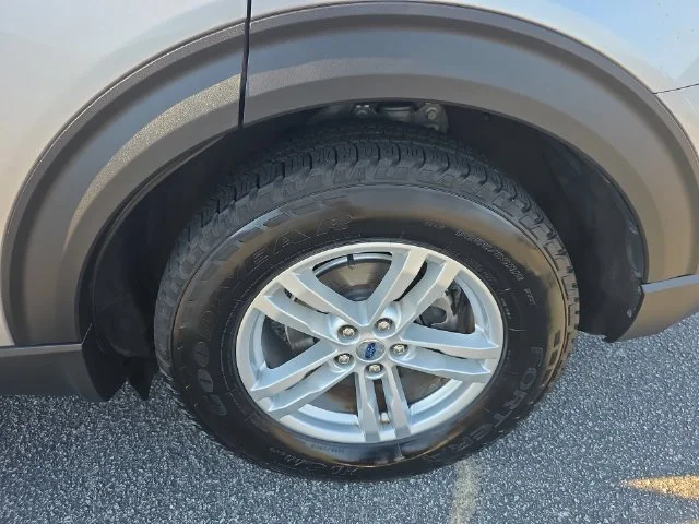 Used 2020 Silver Ford XLT image 34