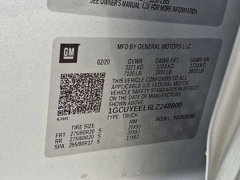 Used 2020 Silver Ice Metallic Chevrolet RST image 61