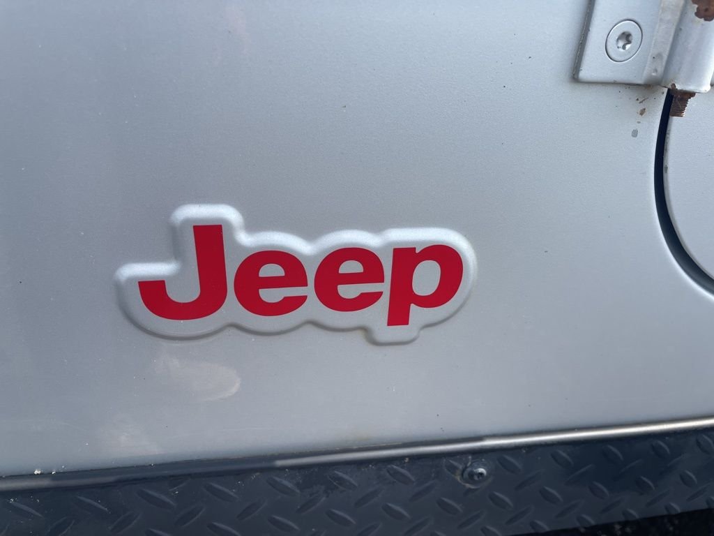 Used 2006 Silver Jeep Rubicon image 15