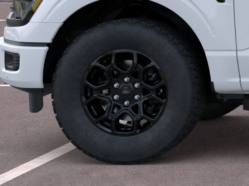 New 2026 Oxford White Ford XLT image 19