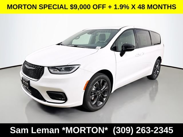 New 2026 Bright White Clear-Coat Exterior Paint Chrysler Select image 3