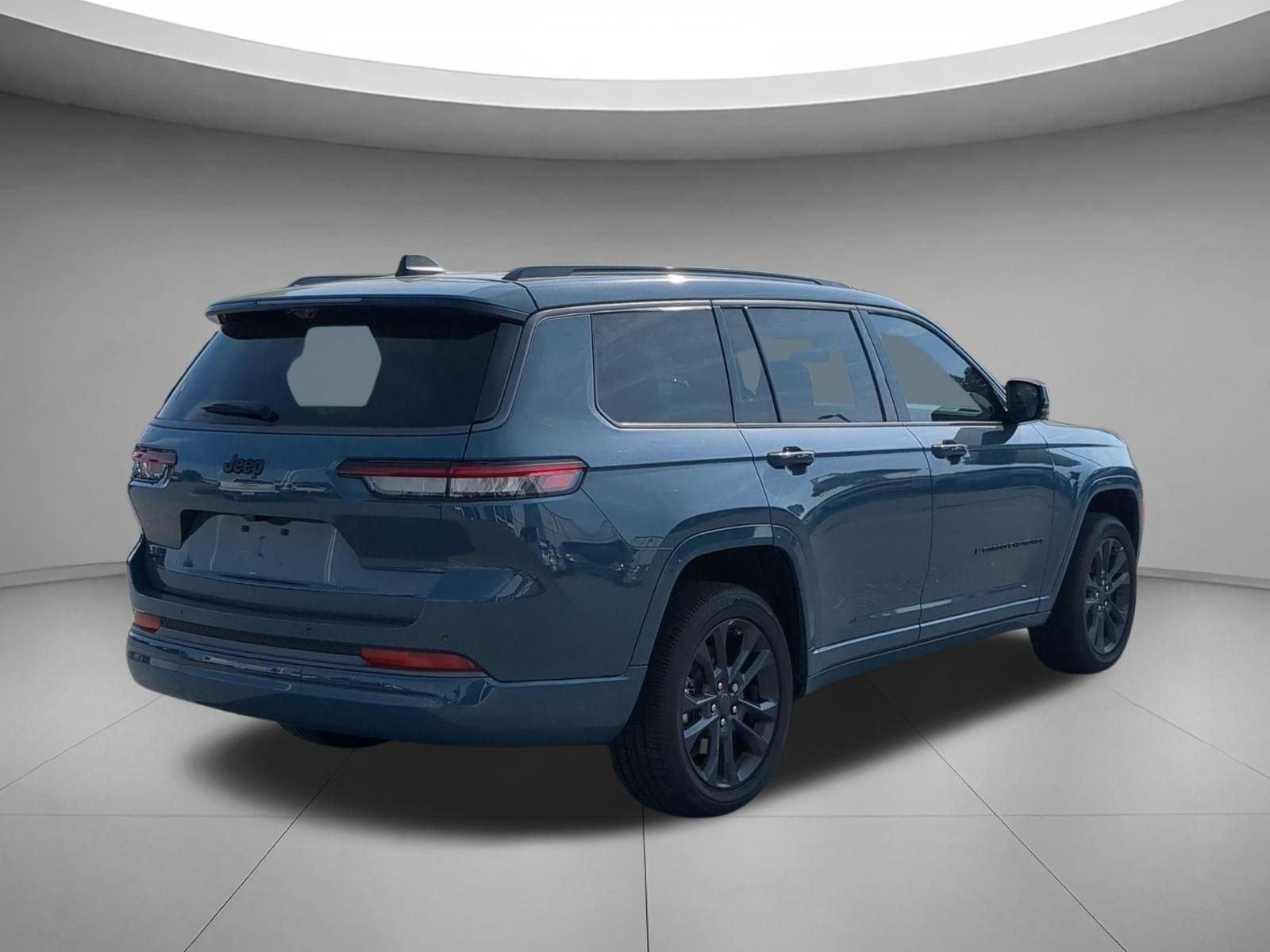 New 2026 Steel Blue Exterior Paint Jeep Limited Reserve image 5