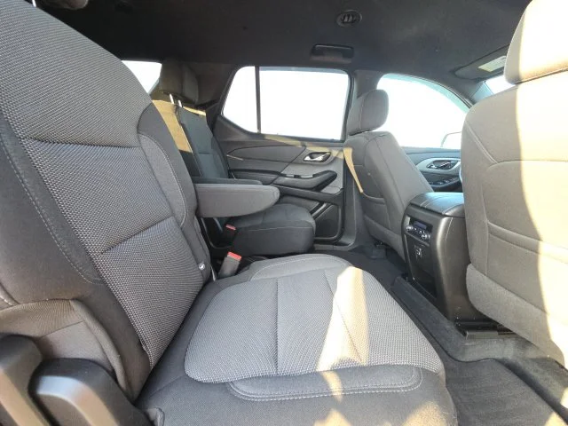 Used 2022 Silver Chevrolet LT image 16