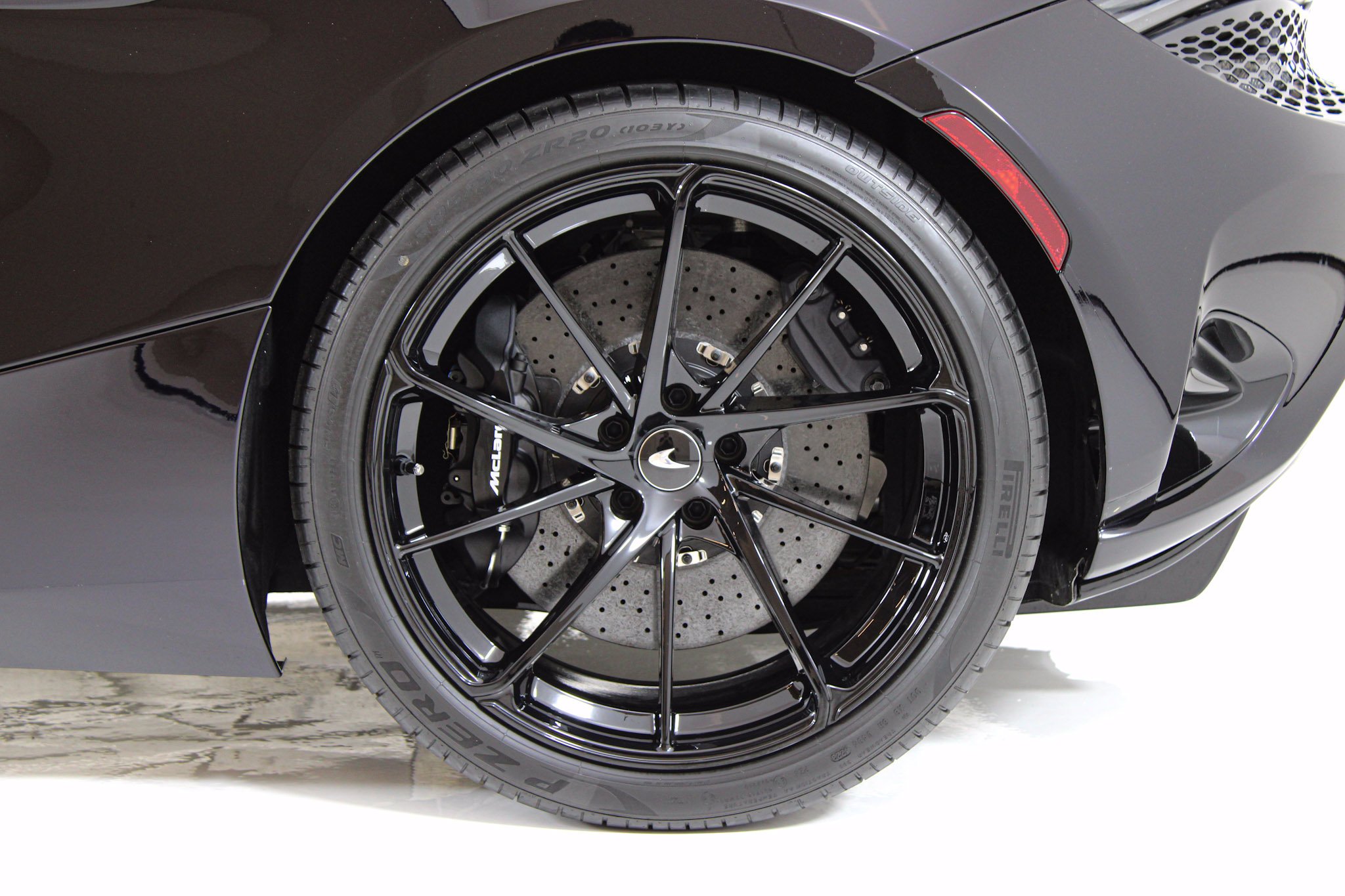 Used 2024 Purple McLaren Coupe image 28