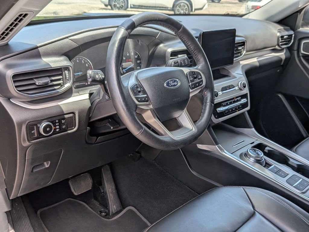 Used 2023 Black Ford XLT image 28