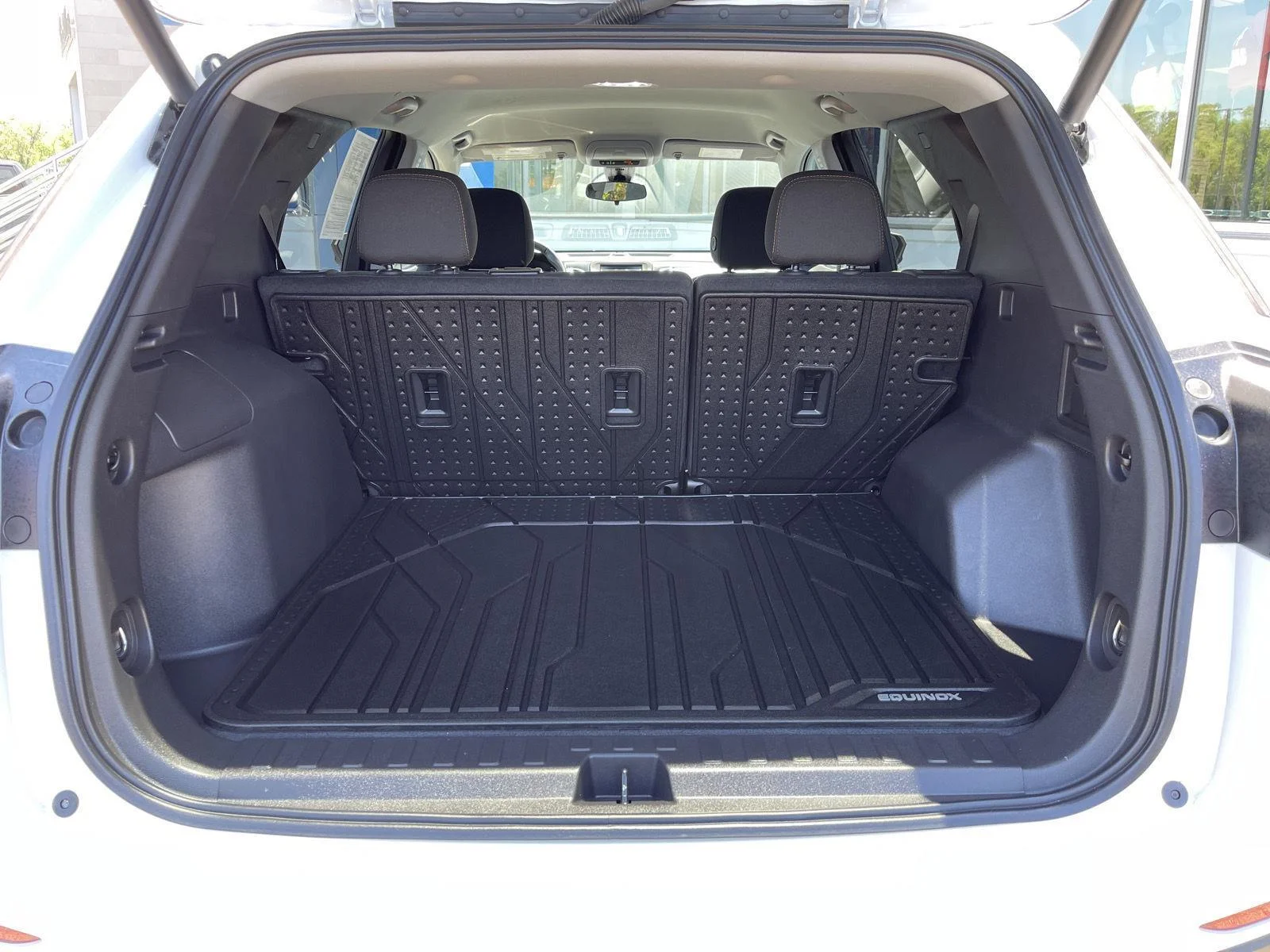 Used 2024 Summit White Chevrolet LT image 37